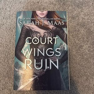 A Court of Wings and Ruin